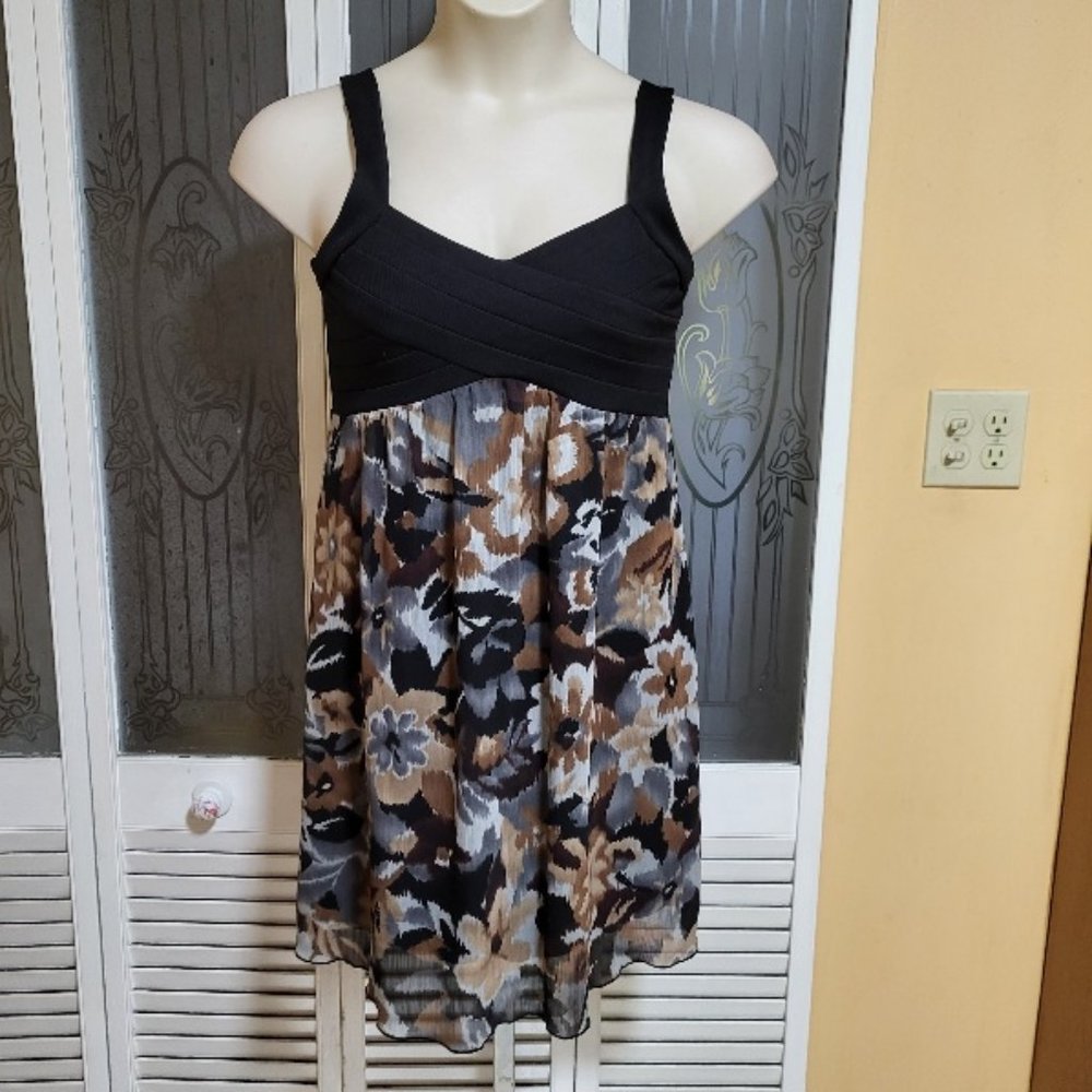 ENFOCUS STUDIO Ladies Beautiful Multicolor Floral Short Dress